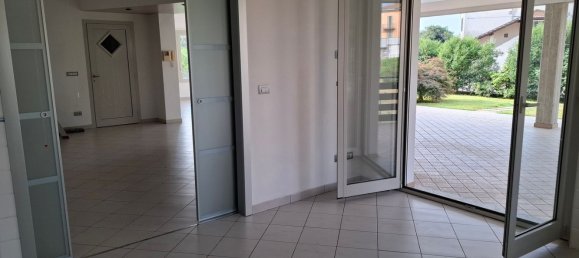 13 bedrooms Villa in Gozzano, Italy No. 379019 9