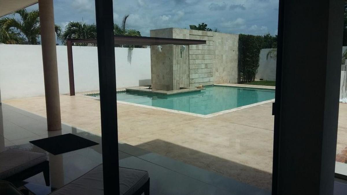 4 bedrooms House in Merida, Mexico No. 15149