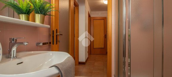 4 bedrooms Villa in Ravenna, Italy No. 297387 17