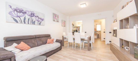 3 rooms Apartment in Marino, Italy No. 162249 3