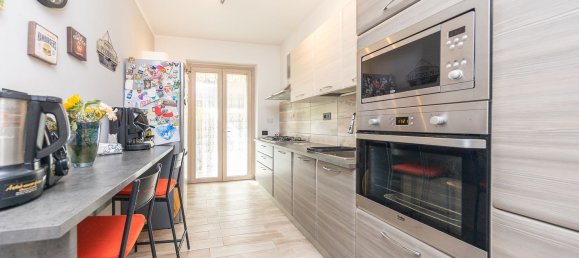 3 rooms Apartment in Marino, Italy No. 162249 5