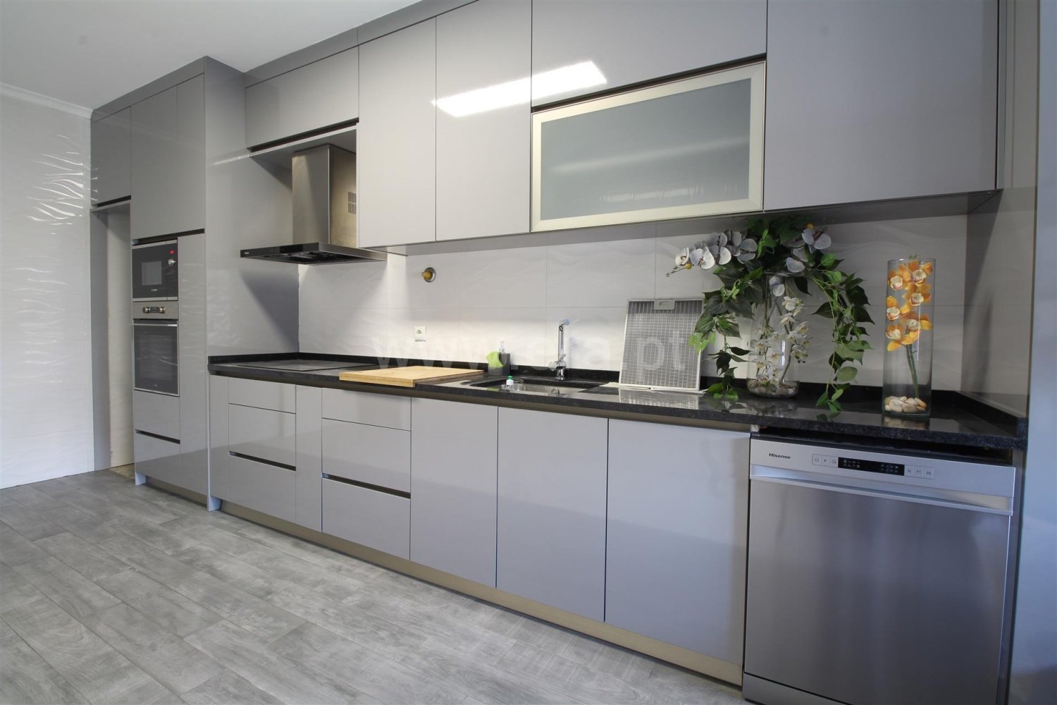 3 bedrooms Apartment in Avintes, Portugal No. 301940