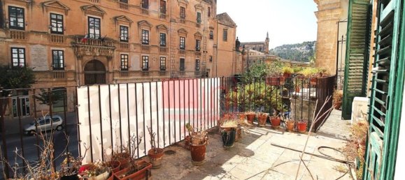 7 rooms House in Modica, Italy No. 207060 3