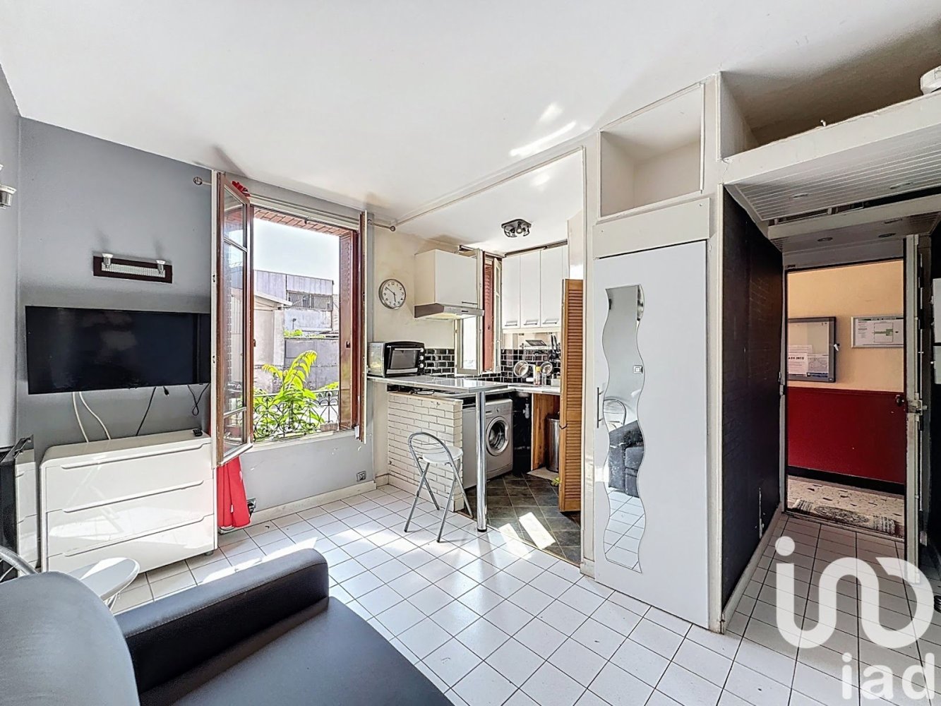 Студия в Монтрёй, Франция № 294055