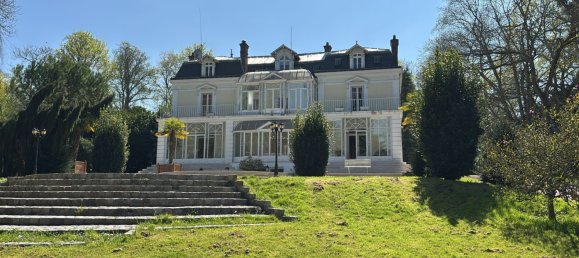 Castillos de 10 dormitorios en Seine-et-Marne, France No. 345047 2