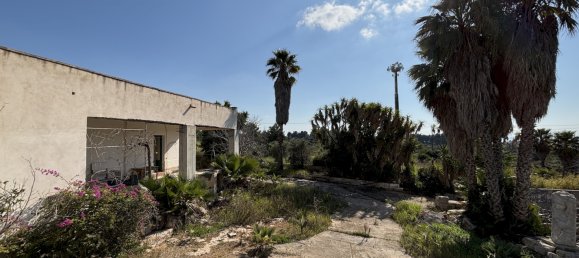 Casa de 11 dormitorios en Ugento, Italy No. 108017 2