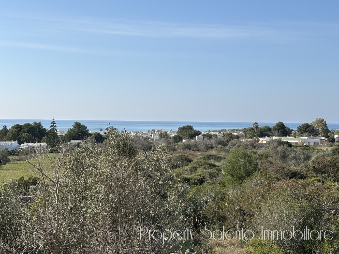 Casa de 11 dormitorios en Ugento, Italy No. 108017