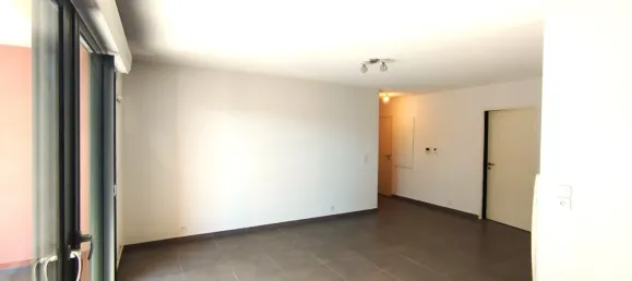 Apartamento de 2 dormitorios en Frejus, France No. 339649 4