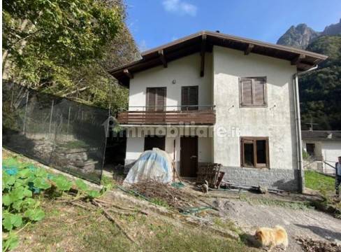 2 غرف نوم فيلا في Valbondione, Italy رقم 391454