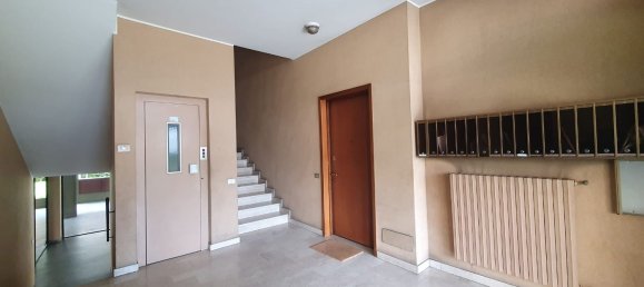 3غرفة شقة في Villasanta, Italy رقم 238890 20