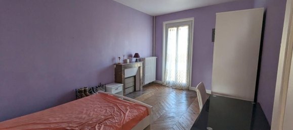 Casa de 5 dormitorios en La Loupe, France No. 71240 15