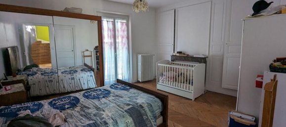 Casa de 5 dormitorios en La Loupe, France No. 71240 13