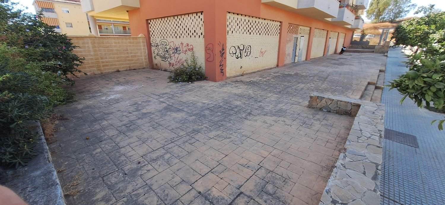 84m² Commercial property in Campanillas, Spain No. 232731