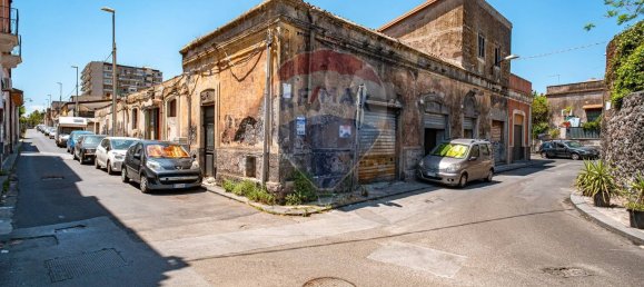 Gewerbliche Immobilie in Catania, Italy 129m², Nr. 57030 8