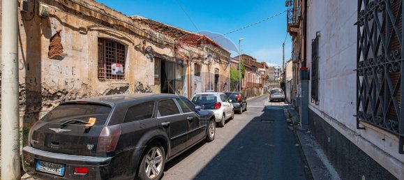 Gewerbliche Immobilie in Catania, Italy 129m², Nr. 57030 7