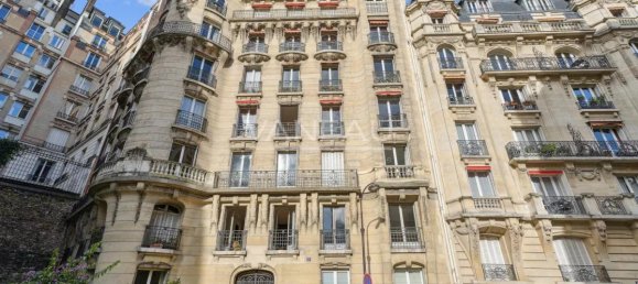 3 bedrooms Apartment in Paris, France No. 170524 14