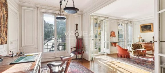 3 bedrooms Apartment in Paris, France No. 170524 2