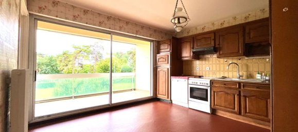 Apartamento de 2 dormitorios en Luisant, France No. 228322 4