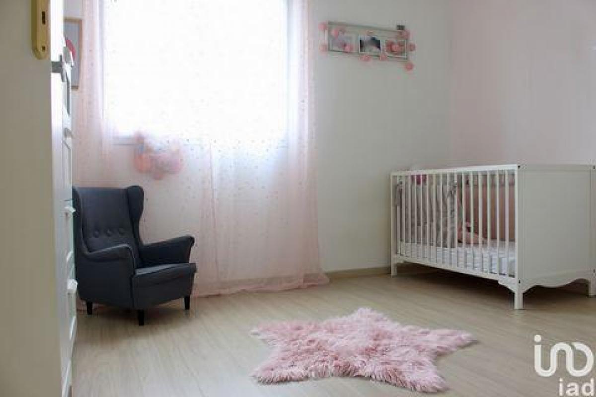 2 bedrooms Condo in Gagny, France No. 30351