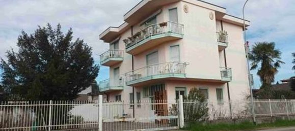 Apartamento de 2 habitaciónes en Meda, Italy No. 8560 22