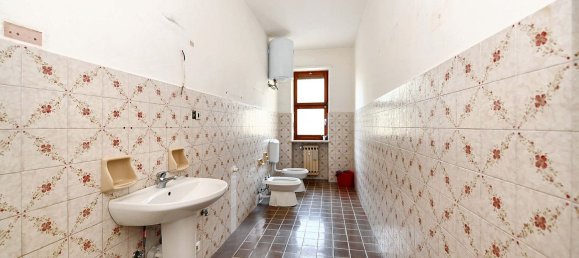 3 rooms Apartment in Bricherasio, Italy No. 58377 14