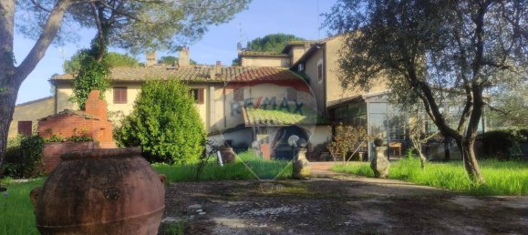 5 bedrooms Villa in Montespertoli, Italy No. 110902 3