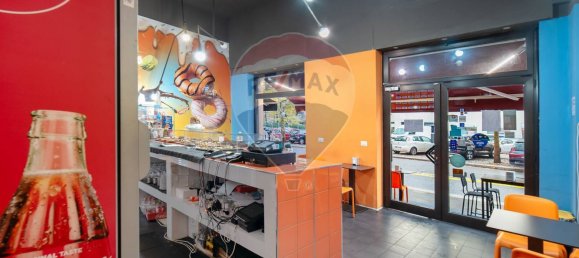 2-salle Propriété commerciale à Milan, Italy No. 243111 6