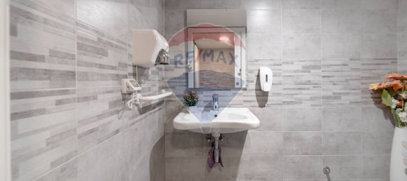 2-salle Propriété commerciale à Milan, Italy No. 243111 33