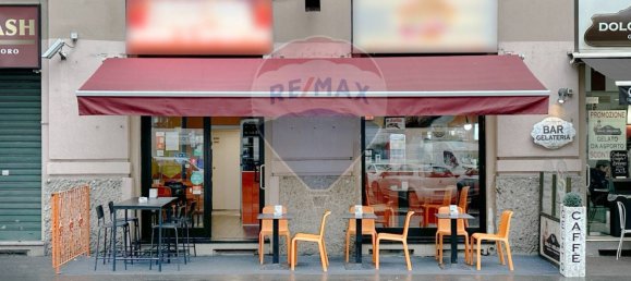 2-salle Propriété commerciale à Milan, Italy No. 243111 2