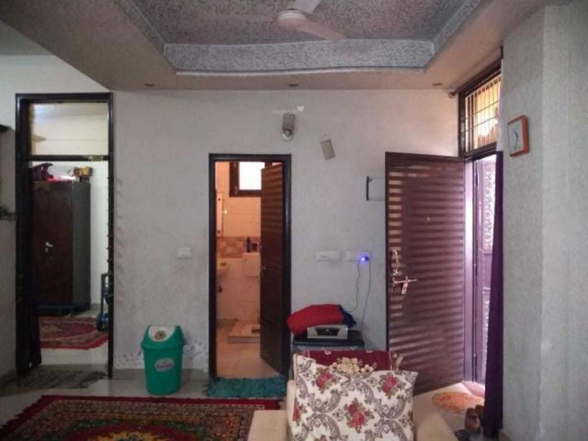 2 bedrooms House in Ghaziabad, India No. 5633