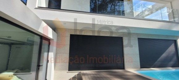 4 bedrooms House in Almada, Portugal No. 147713 8