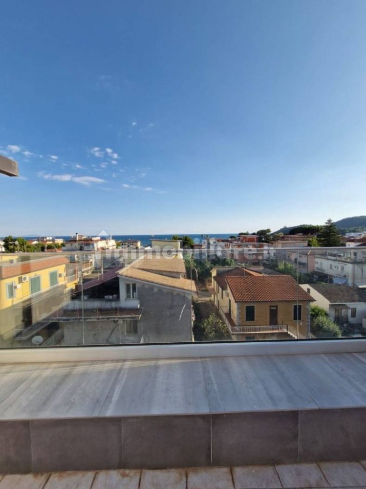 2 Schlafzimmer Penthouse in Minturno, Italy, Nr. 346319