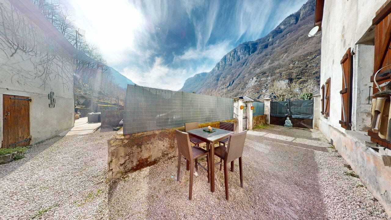 3 chambres Maison à Livet-et-Gavet, France No. 196910