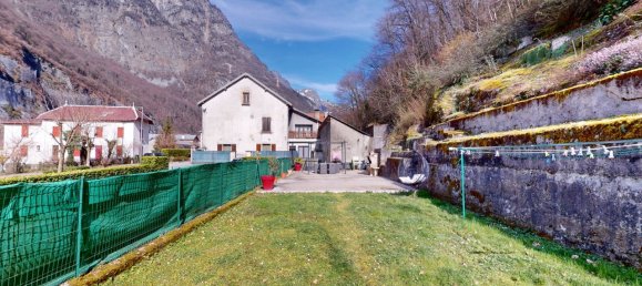 3 chambres Maison à Livet-et-Gavet, France No. 196910 2