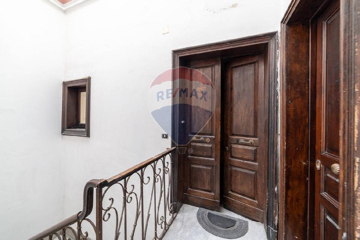 Casa de 4 dormitorios en Catania, Italy No. 237935