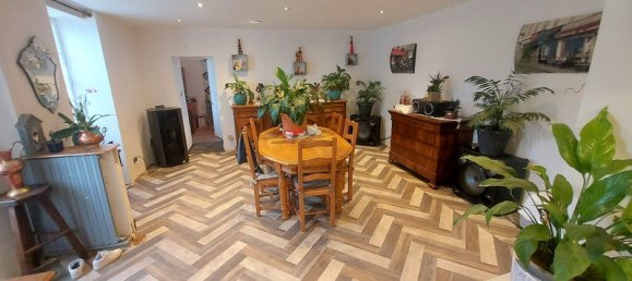 Замки и поместья с 3 спальнями в Пуйе, Франция № 194269 4