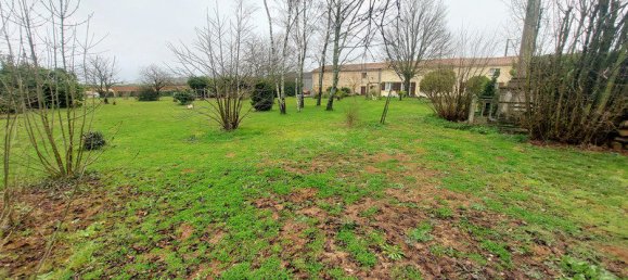 Замки и поместья с 3 спальнями в Пуйе, Франция № 194269 17