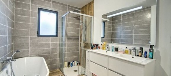 5 Schlafzimmer Haus in Marsilly, France, Nr. 322354 8