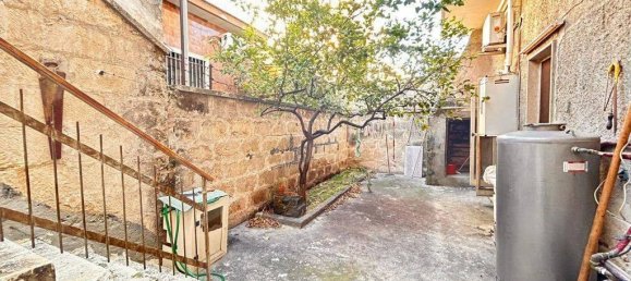 3 rooms House in Bitetto, Italy No. 21648 3