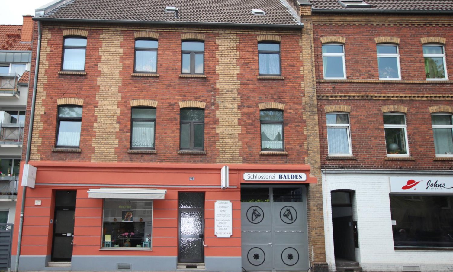 233m² Building in Cologne, Germany No. 150430