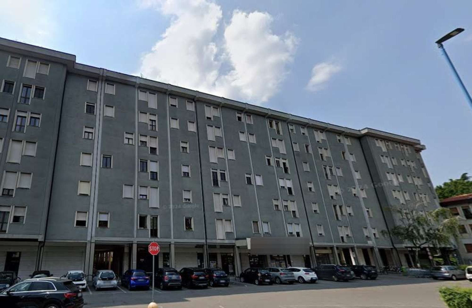 5 bedrooms Apartment in Brescia, Italy No. 390425