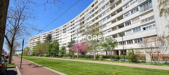 Квартира с 2 спальнями в Женвилье, Франция № 163452 12