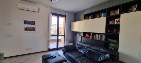 5 rooms House in Correggio, Italy No. 22868 5