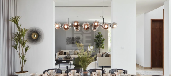 4 bedrooms Villa in Abu Dhabi, UAE No. 7058 9