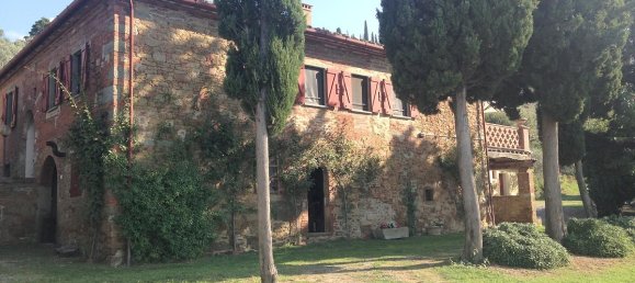 4 bedrooms House in Castiglion Fiorentino, Italy No. 310 5