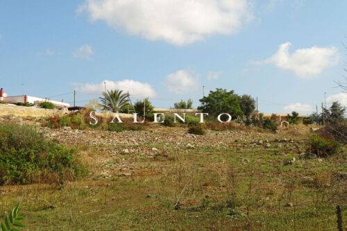 4 bedrooms Land in Casarano, Italy No. 86435