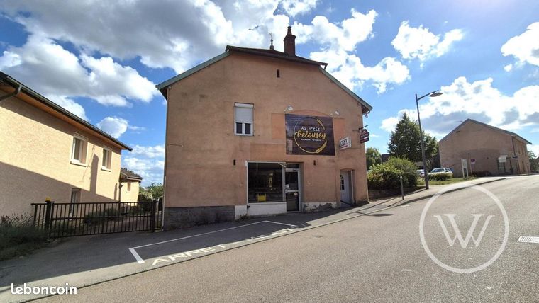 120m² Commercial property in Doubs, France No. 305133