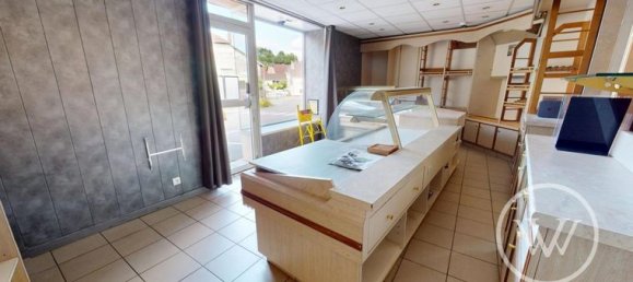 120m² Commercial property in Doubs, France No. 305133 3