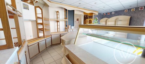 120m² Commercial property in Doubs, France No. 305133 4