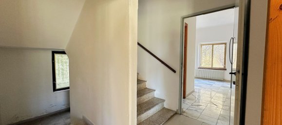 8 rooms Villa in Udine, Italy No. 15809 9